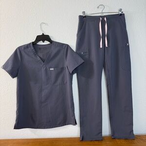 FIGS Women's Technical Collection Scrub Set Gray  2-Piece Uniform Small NWOT